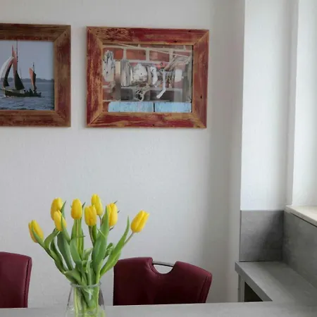 Parkresidenz Am Hafen - Ferienwohnung Min Hoog * Zingst